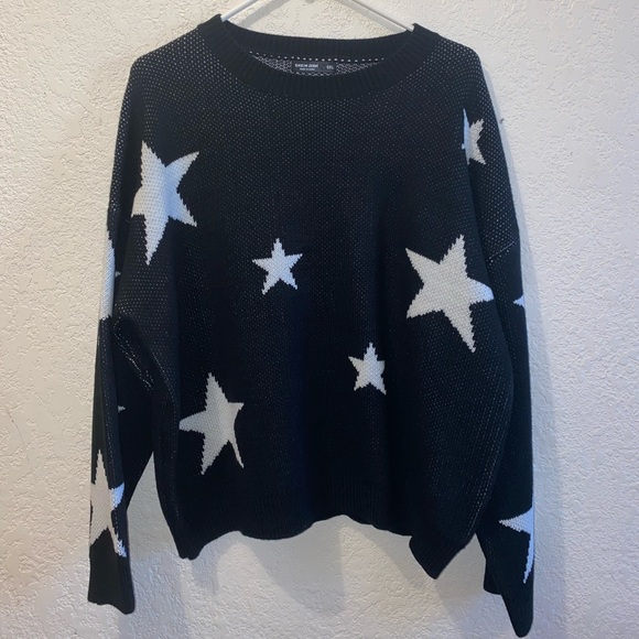 SHEIN Sweaters - Black & White Star Sweater